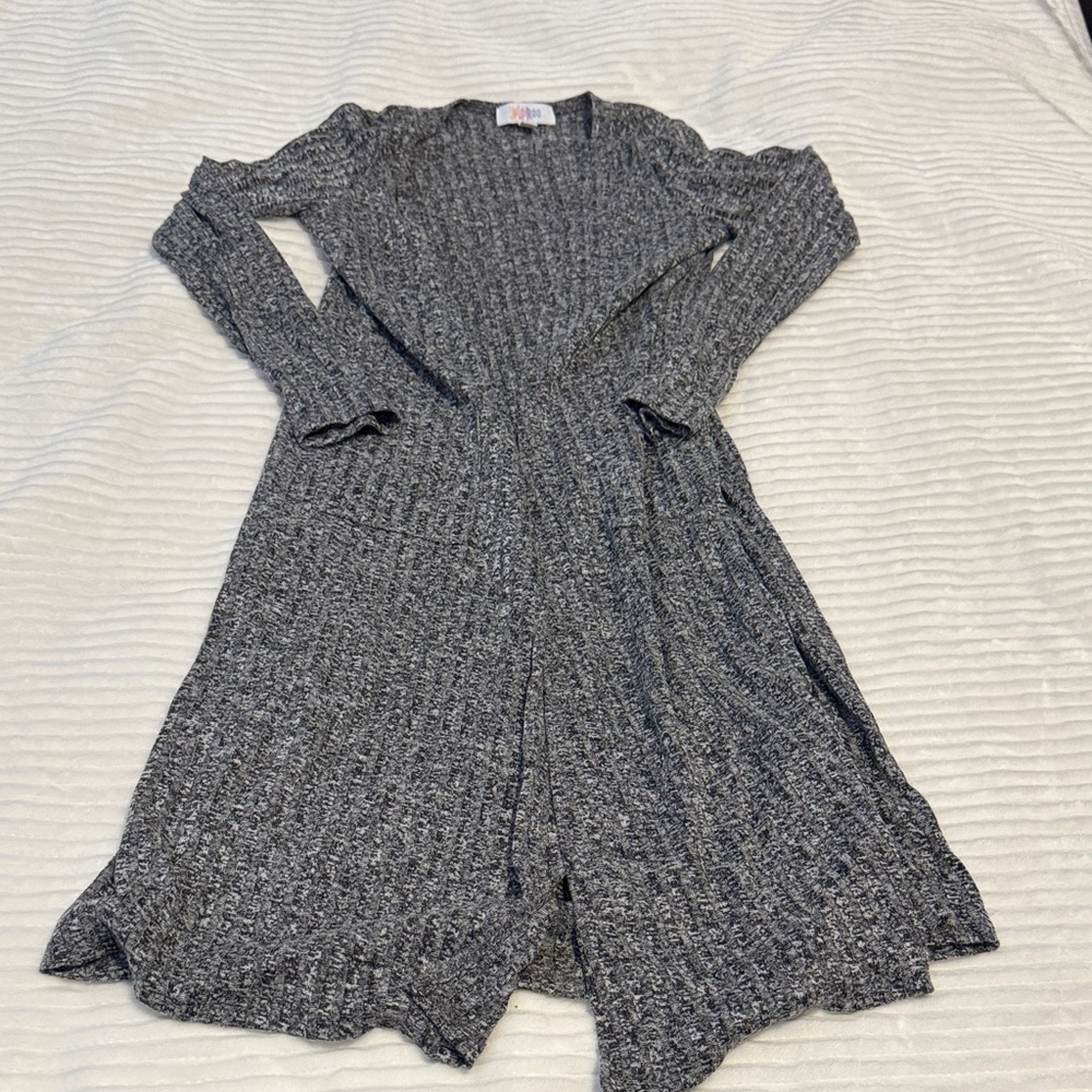 Girls Gray Knit Long Cardigan w/ pockets Sz 12 by Lularoe… fits multiple sizes